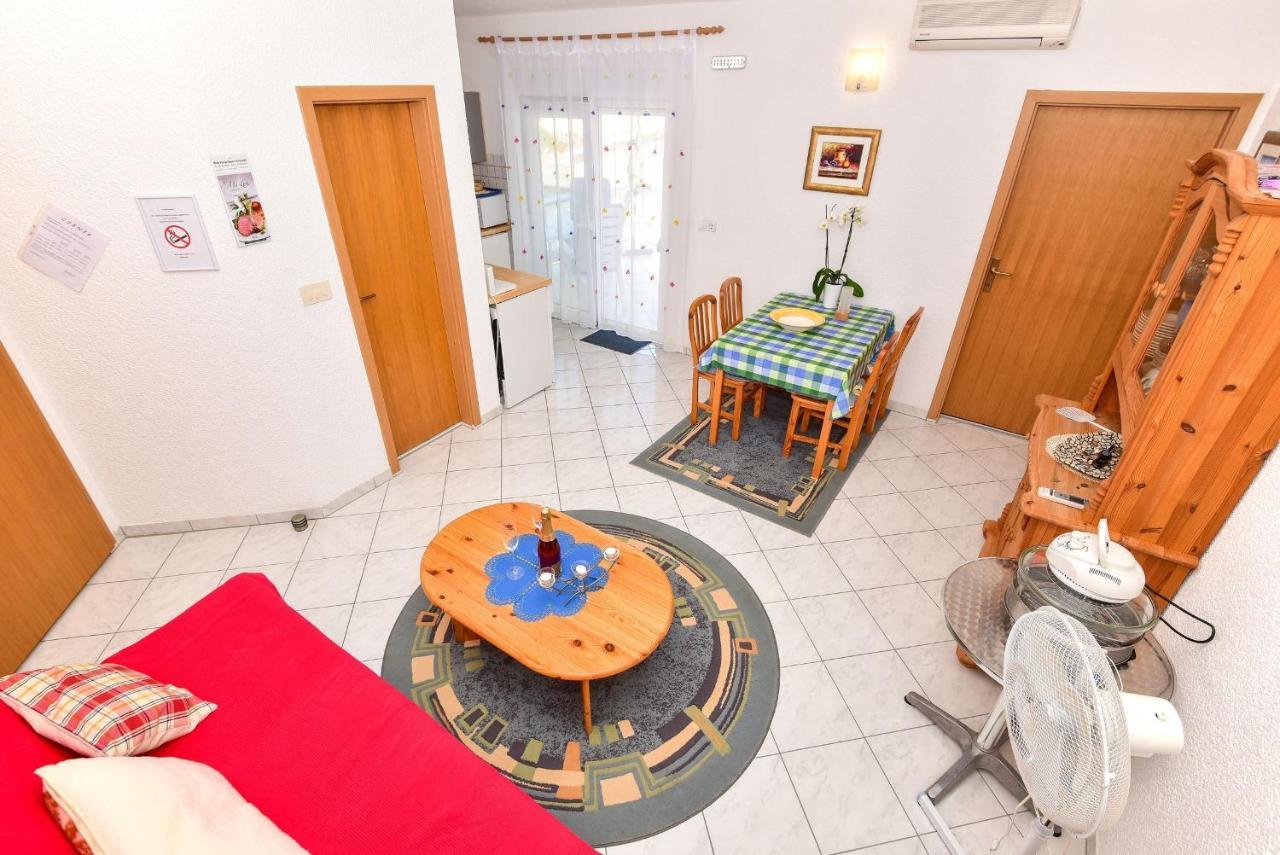 Apartments Rote Rosen Нин Экстерьер фото